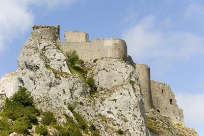https://imgc.allpostersimages.com/img/posters/chateau-de-peyrepertuse-a-cathar-castle-languedoc-france-europe_u-L-PNPO4S0.jpg?artPerspective=n
