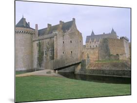 Chateau De Suscinio from 15th Century, Presqu'Ile De Ruys, Gulf of Morbihan, Brittany, France-Bruno Barbier-Mounted Photographic Print