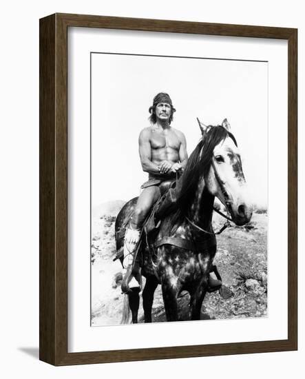 Chato's Land, Charles Bronson, 1972-null-Framed Photo