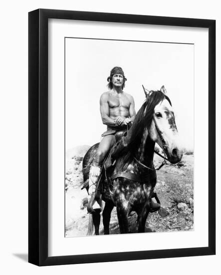 Chato's Land, Charles Bronson, 1972-null-Framed Photo