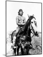 Chato's Land, Charles Bronson, 1972-null-Mounted Photo