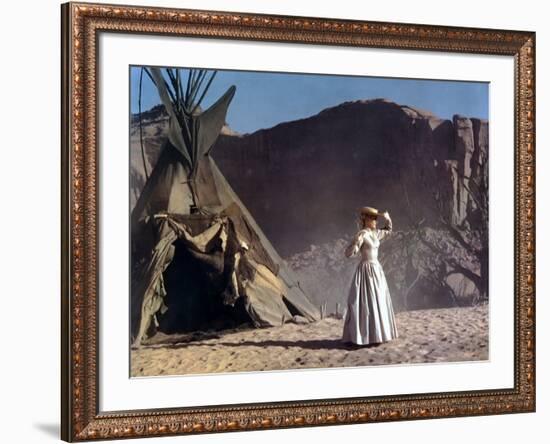 CHEYENNE AUTUMN, 1964 directed by JOHN FORD Carroll Baker (photo)-null-Framed Photo