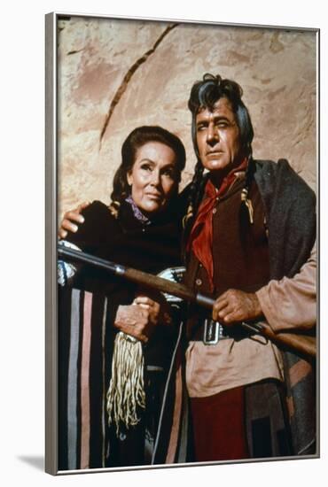 CHEYENNE AUTUMN, 1964 directed by JOHN FORD Dolores del Rio and Ricardo Montalban (photo)-null-Framed Photo