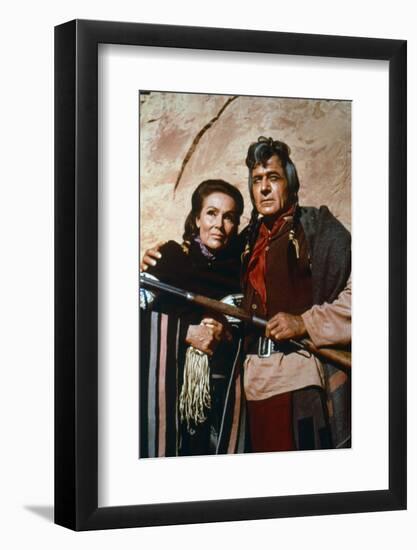 CHEYENNE AUTUMN, 1964 directed by JOHN FORD Dolores del Rio and Ricardo Montalban (photo)-null-Framed Photo