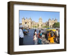 Chhatrapati Shivaji Terminus (Victoria Terminus), UNESCO World Heritage Site, Mumbai, Maharashtra S-Gavin Hellier-Framed Photographic Print