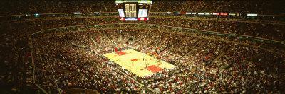 https://imgc.allpostersimages.com/img/posters/chicago-bulls-united-center-chicago-illinois-usa_u-L-OIE3A0.jpg?artPerspective=n