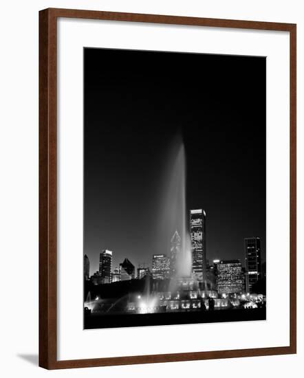 Chicagos Buckingham Fountain, Black & White, Port-Steve Gadomski-Framed Photographic Print