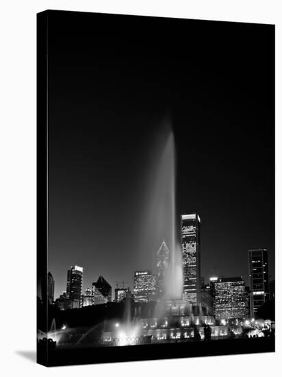 Chicagos Buckingham Fountain, Black & White, Port-Steve Gadomski-Stretched Canvas