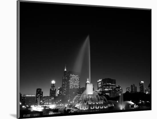 Chicagos Buckingham Fountain, Black & White-Steve Gadomski-Mounted Photographic Print