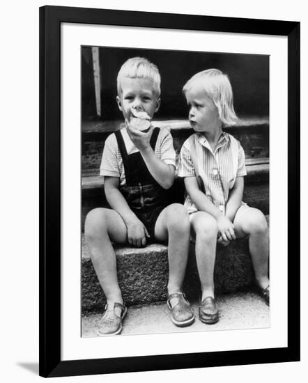 Child Eat an Apple August 25, 1960-null-Framed Photo