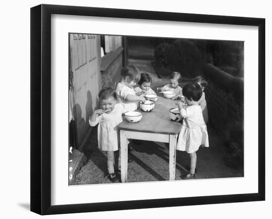 Children Clean Teeth-null-Framed Photographic Print