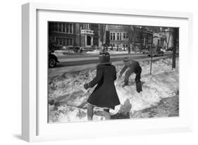 Children Having a Snowball Fight Photograph - Chillicothe, OH-Lantern Press-Framed Art Print