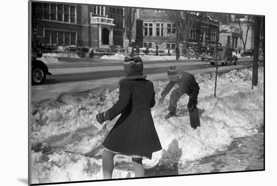 Children Having a Snowball Fight Photograph - Chillicothe, OH-Lantern Press-Mounted Art Print