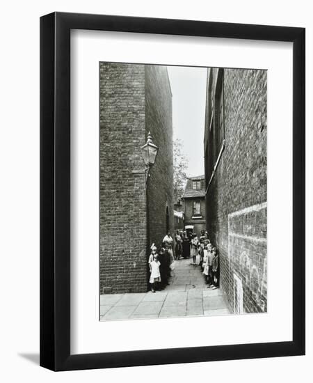 Children in an Alleyway, Upper Ground Place, Southwark, London, 1923-null-Framed Premium Photographic Print