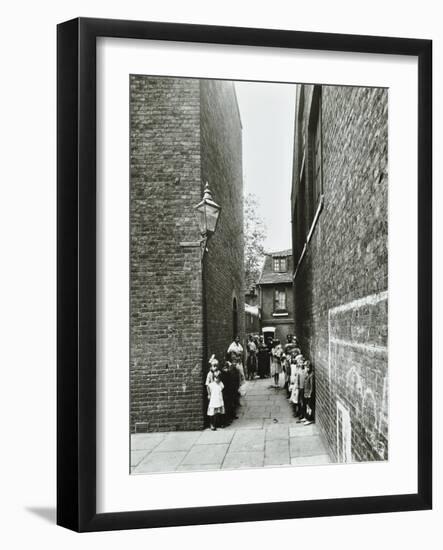 Children in an Alleyway, Upper Ground Place, Southwark, London, 1923-null-Framed Photographic Print