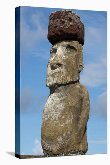 Chile, Easter Island, Hanga Nui. Rapa Nui NP, Statue with a Pukao-Cindy Miller Hopkins-Stretched Canvas