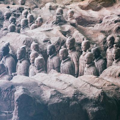 https://imgc.allpostersimages.com/img/posters/china-10mkm2-collection-army-of-terracotta-warriors-shaanxi-province_u-L-PZ68G50.jpg?artPerspective=n