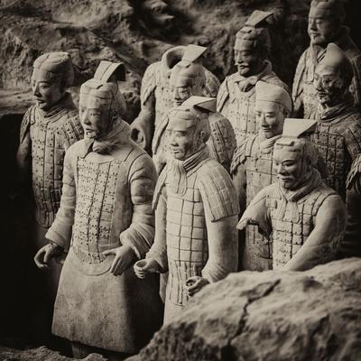 https://imgc.allpostersimages.com/img/posters/china-10mkm2-collection-army-of-terracotta-warriors-shaanxi-province_u-L-PZ6CRC0.jpg?artPerspective=n