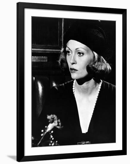 CHINATOXN, 1974 directed by ROMAN POLANSKI Faye Dunaway (b/w photo)-null-Framed Photo