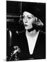 CHINATOXN, 1974 directed by ROMAN POLANSKI Faye Dunaway (b/w photo)-null-Mounted Photo