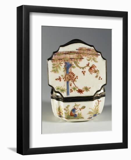 Chinoiserie Decorated Snuffbox Depicting People and Hedge Motifs, Ca 1740, China-null-Framed Giclee Print