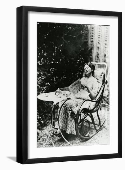 Christabel Pankhurst (1881-1969) Reading a Copy of 'The Suffragette' C.1905-14-null-Framed Giclee Print