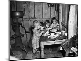 Christmas Poor, 1936-Russell Lee-Mounted Photographic Print