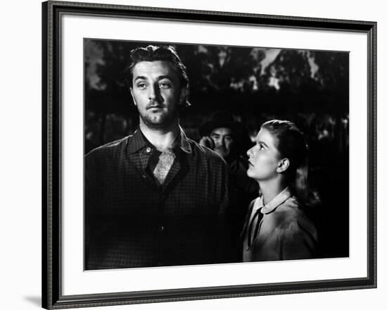 Ciel rouge BLOOD ON THE MOON by Robert Wise with Robert Mitchum and Barbara Bel Geddes, 1948 (b/w p-null-Framed Photo