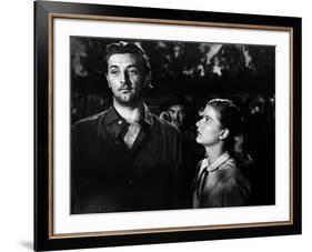 Ciel rouge BLOOD ON THE MOON by Robert Wise with Robert Mitchum and Barbara Bel Geddes, 1948 (b/w p-null-Framed Photo