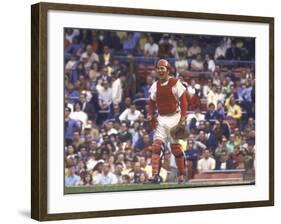 Cincinnati Redlegs' Catcher Johnny Bench in Action Alone-John Dominis-Framed Premium Photographic Print