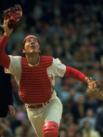 Cincinnati Reds Catcher Johnny Bench Catching Pop Fly During Game Against  San Francisco Giants' Premium Photographic Print - John Dominis