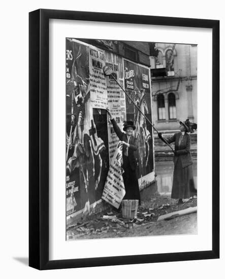 Cincinnati: Suffragettes-null-Framed Photographic Print