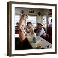 Cinq pieces faciles FIVE EASY PIECES by Bob Rafelson with Jack Nicholson and Karen Black, 1970 (pho-null-Framed Photo