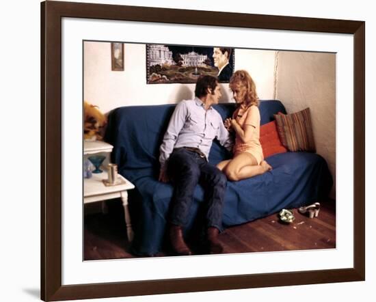 Cinq pieces faciles FIVE EASY PIECES by Bob Rafelson with Jack Nicholson and Karen Black, 1970 (pho-null-Framed Photo