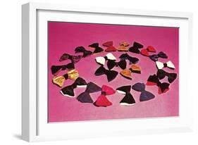 Circle of Bows-null-Framed Premium Giclee Print