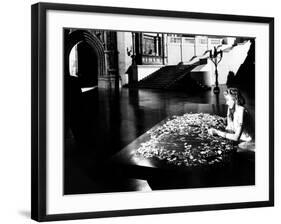 Citizen Kane, Dorothy Comingore, 1941-null-Framed Photo