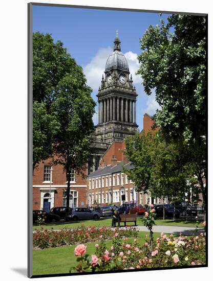 City Hall Viewed From the Historic Georgian Park Square, Leeds, West Yorkshire, England, Uk-Peter Richardson-Mounted Photographic Print