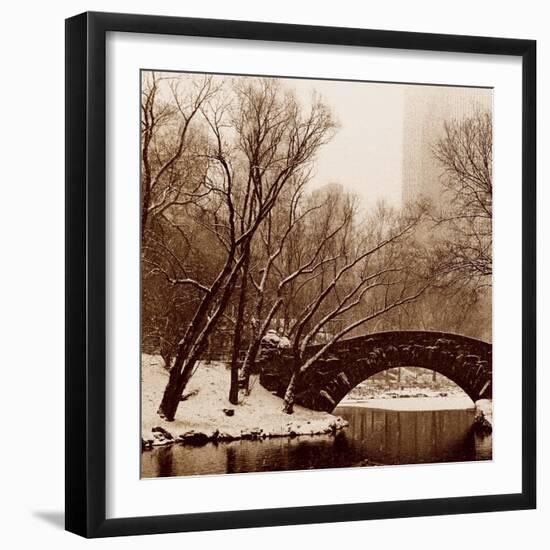 City Silhouette-Sasha Gleyzer-Framed Art Print