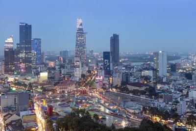 https://imgc.allpostersimages.com/img/posters/city-skyline-at-night-showing-the-bitexco-tower-ho-chi-minh-city-saigon-vietnam-indochina-sou_u-L-Q1BTM170.jpg?artPerspective=n