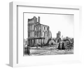 Civil War: Fall Of Richmond-null-Framed Giclee Print