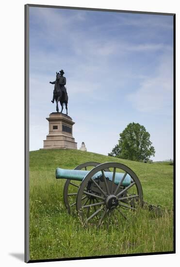 Civil War Memorial, Gettysburg, Pennsylvania-Paul Souders-Mounted Photographic Print
