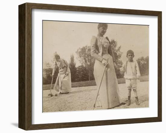 Claire Salles, Robert Salles et une femme posant un croquet-Alexandre-Gustave Eiffel-Framed Giclee Print