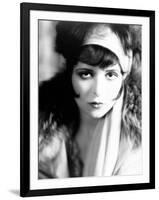 Clara Bow, 1927-null-Framed Photographic Print