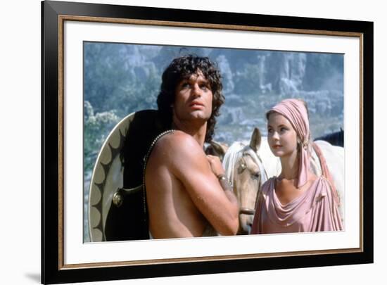 CLASH OF THE TITANS, 1981 directed by DESMOND DAVIS Harry Hamlin and Judi Bowker (photo)-null-Framed Photo