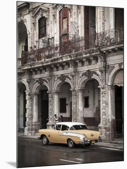 Classic American Car (Chevrolet), Paseo Del Prado, Havana, Cuba-Jon Arnold-Mounted Photographic Print