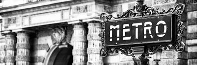 'Classic Art, Metro Sign at the Louvre Metro Station, Paris, France ...