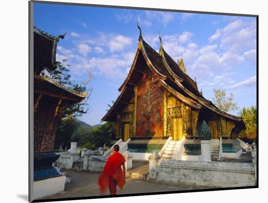 Classic Lao Temple Architecture, Wat Xieng Thong, Luang Prabang, Laos-Gavin Hellier-Mounted Photographic Print