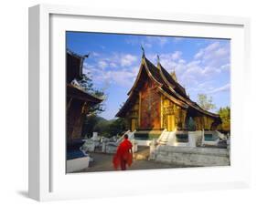 Classic Lao Temple Architecture, Wat Xieng Thong, Luang Prabang, Laos-Gavin Hellier-Framed Photographic Print