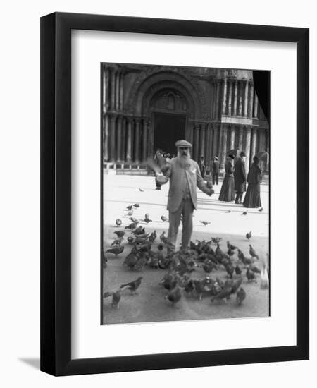 Claude Monet, St.Mark's Square, Venice, October 1908-French Photographer-Framed Giclee Print