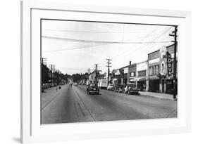 Cle Elum, Washington - A Street Scene-Lantern Press-Framed Premium Giclee Print
